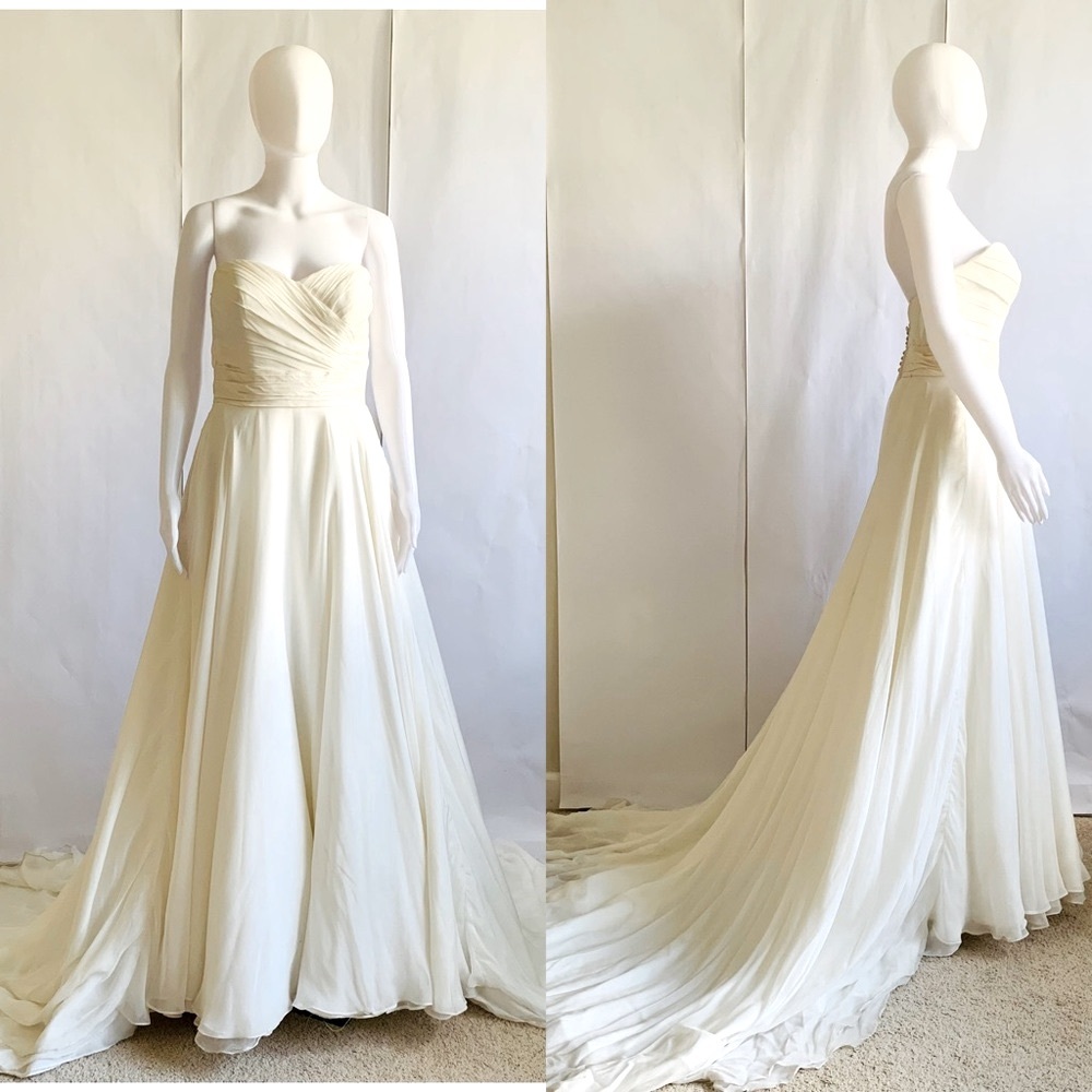 Justin Alexander Sweetheart Strapless silk chiffon Wedding Gown Natural
